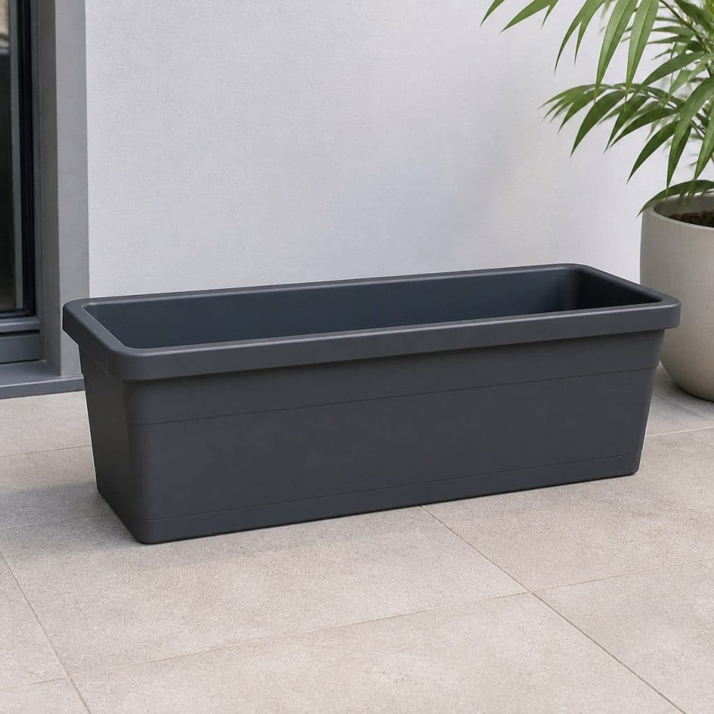 Jardinière plastique 120 cm présentée seule