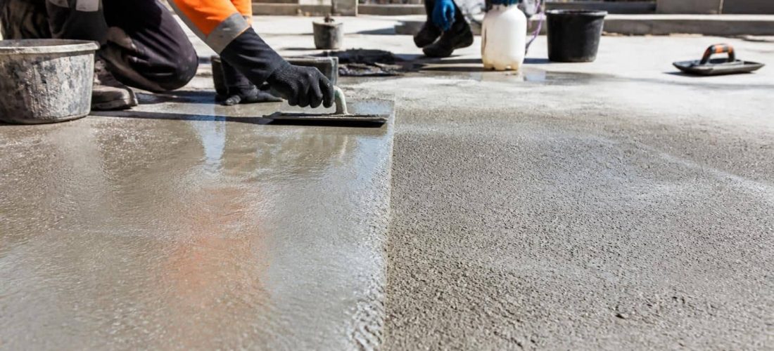 découvrez comment l'ajout d'hydrofuge de masse influence l'imperméabilisation du mortier de ciment dans les travaux de construction, améliorant sa durabilité et résistance à l'eau.